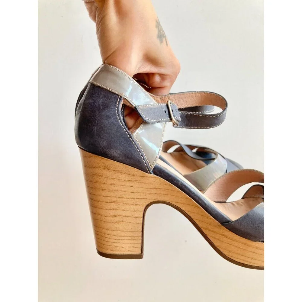 WONDERS Slate Blue Leather Iridescent Grey Patent Strappy Clog Sandals, Size 37 - Picture 2 of 14
